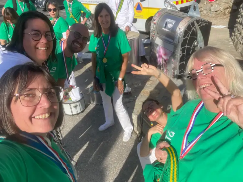 <div>Les filles et "tatin" à eus</div>